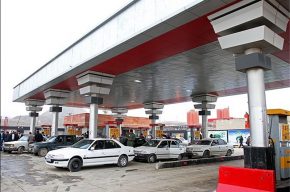 واکنش‌ها به گرانی بنزین| طرح دوفوریتی نمایندگان مجلس برای توقف افزایش قیمت بنزین